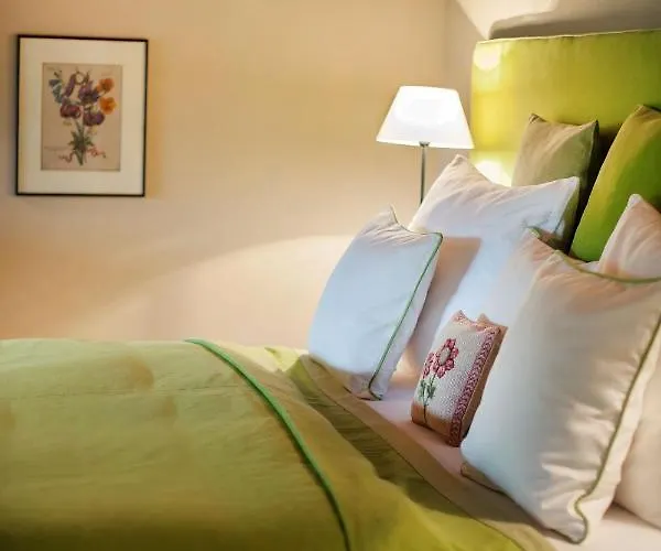 Garden Lichtenstein - Your Austrian 別荘