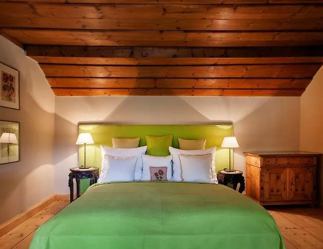 Garden Lichtenstein - Your Austrian *