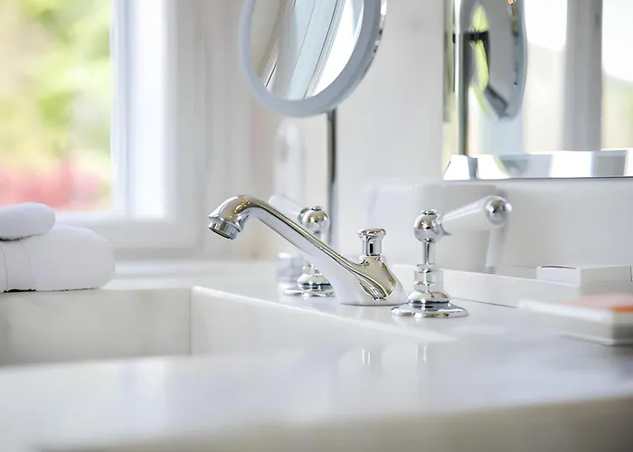 Garden Lichtenstein - Your Austrian * アルタウスゼー